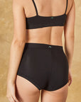 Huha Brief
